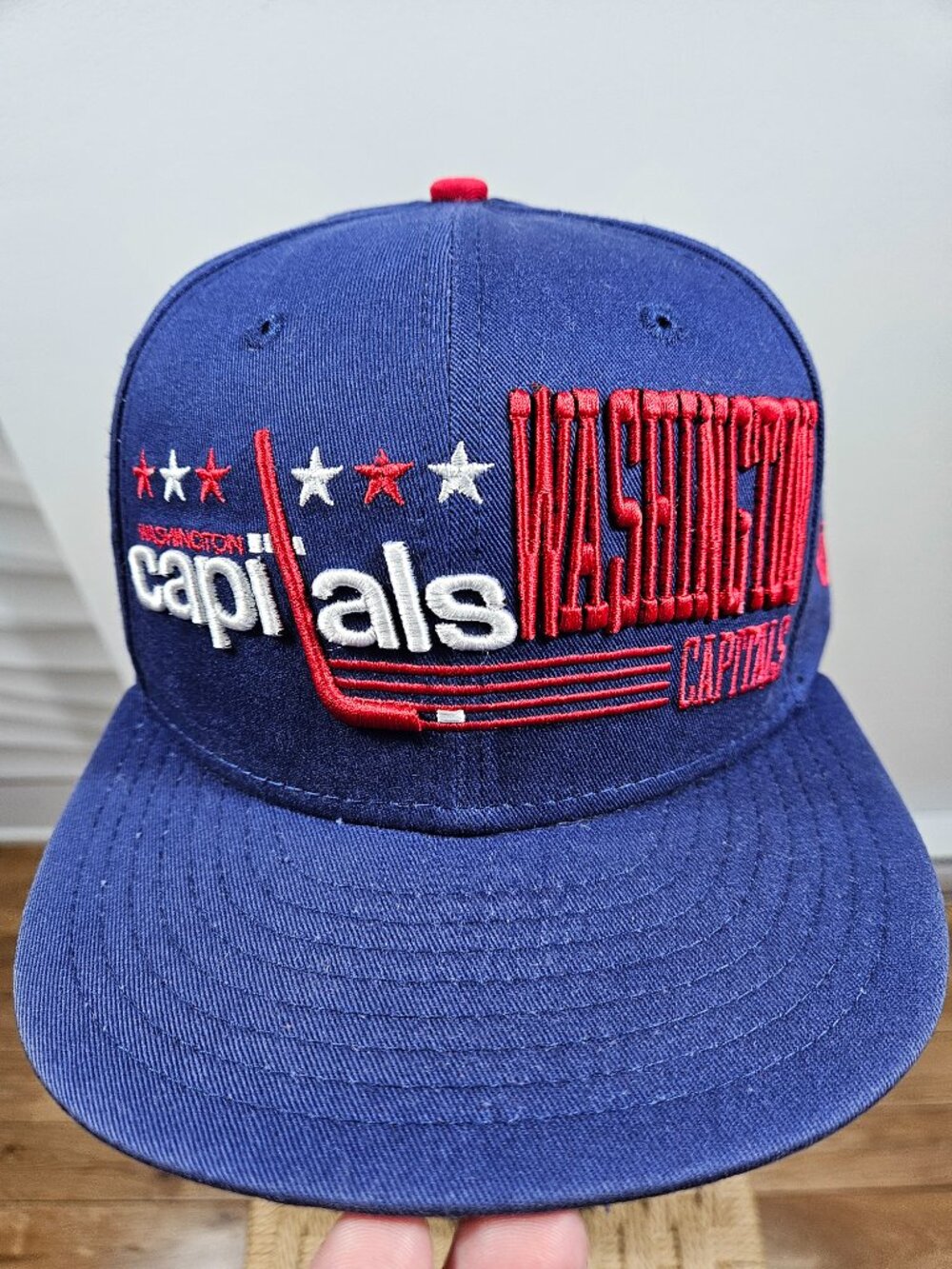 New Era Washington Capitals NHL Snapback Hat Blue Red Embroidered Vintage